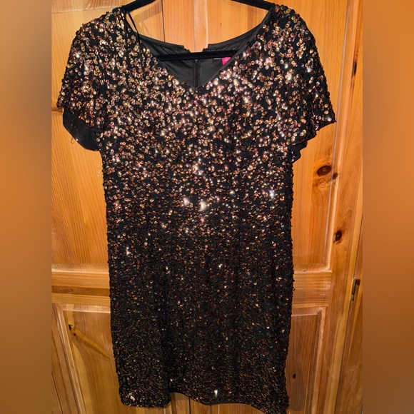 Vince camuto Rose Gold & Gold sequin dress EUC Size 10 worn once - Picture 2 of 5